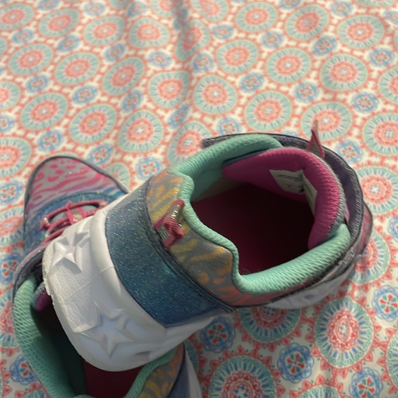 Sneakers - Picture 6 of 14